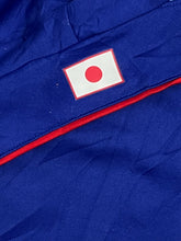 Cargar imagen en el visor de la galería, vintage Adidas Japan 2006 home jersey + signature {M-L}
