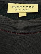 Cargar imagen en el visor de la galería, vintage Burberry sweater {M}
