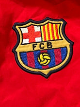 Carregar imagem no visualizador da galeria, vintage Nike Fc Barcelona windbreaker {S-M}
