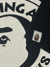Cargar imagen en el visor de la galería, vintage BAPE a bathing ape t-shirt
