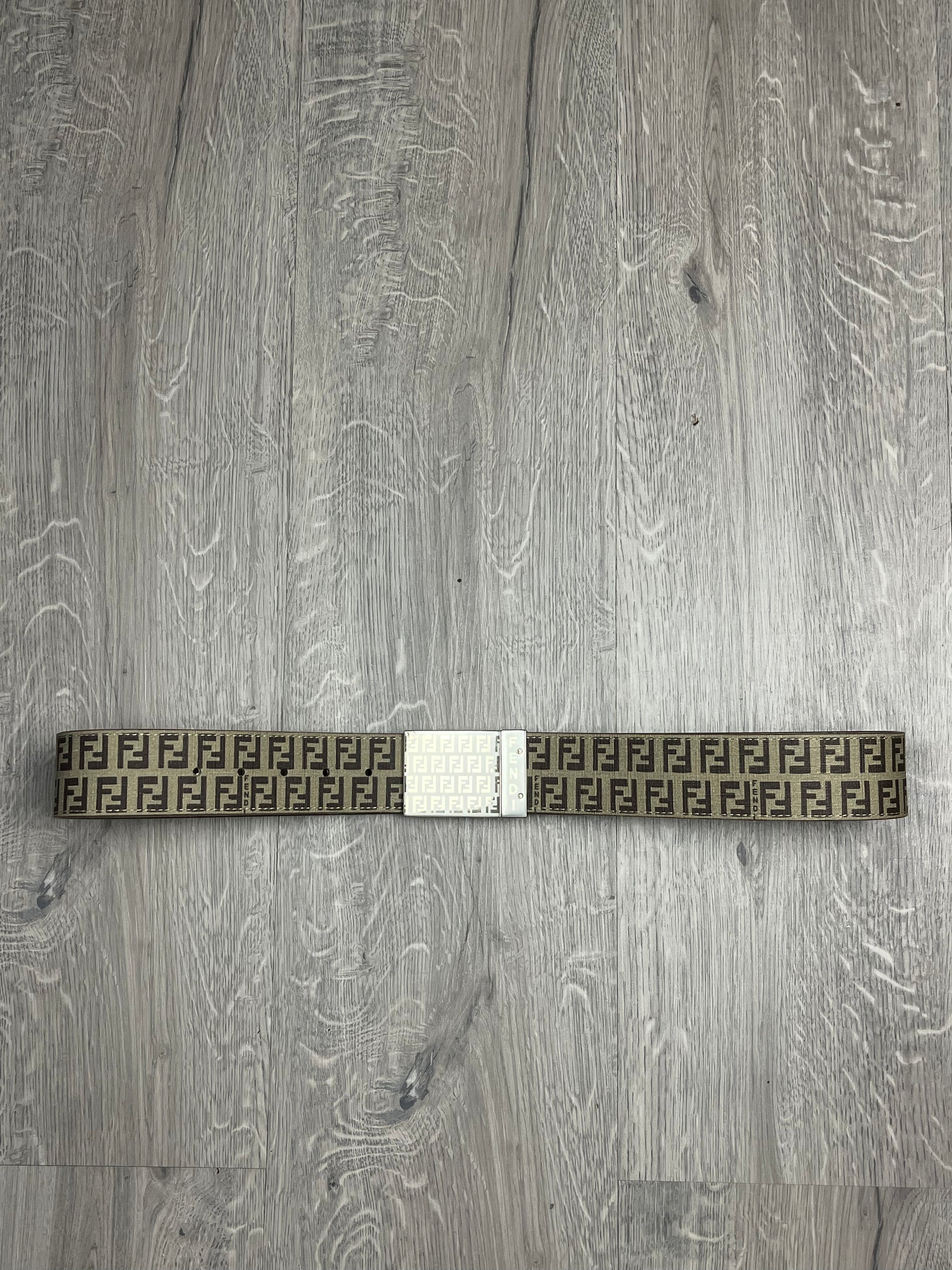 vintage Fendi reversible/wendebar belt