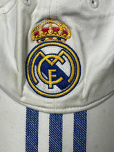 Carica l&#39;immagine nel visualizzatore di Gallery, vintage Adidas Real Madrid cap
