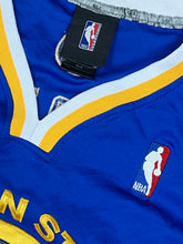 Load image into Gallery viewer, vintage Golden State Warriors CURRY 30 NBA official jersey {M-L}
