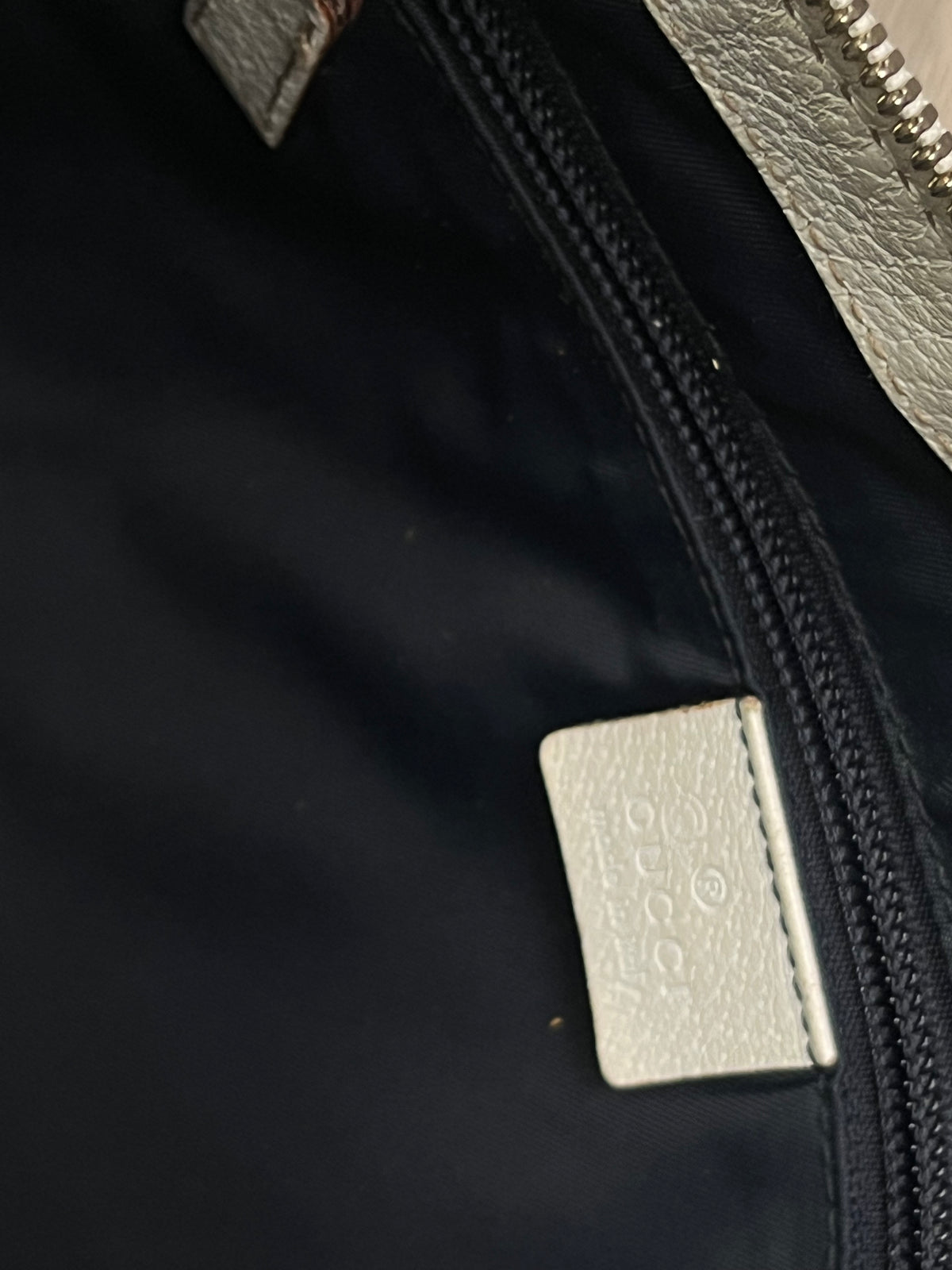 vintage GUCCI slingbag