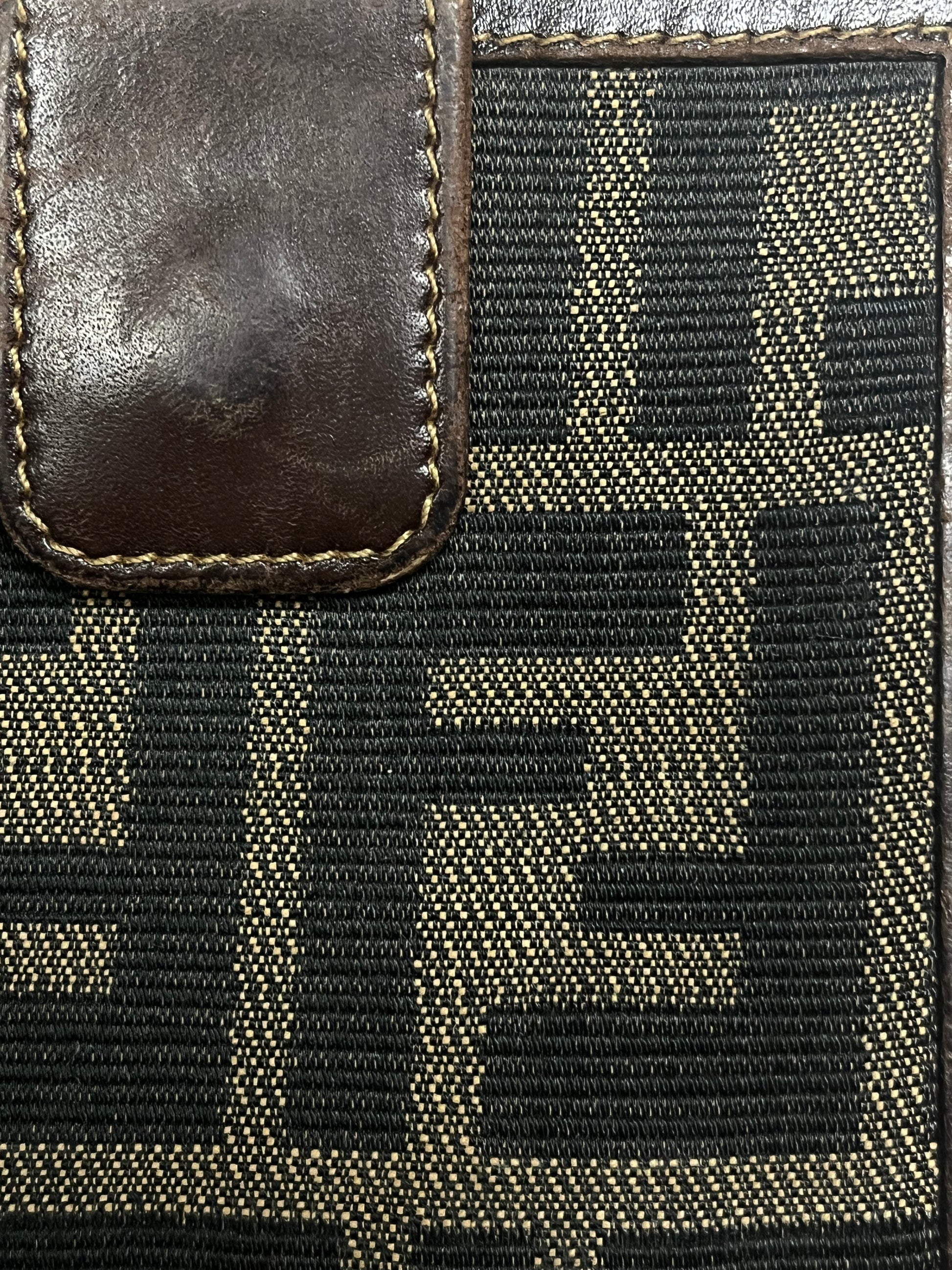 vintage Fendi wallet