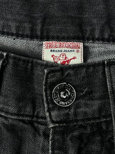 Cargar imagen en el visor de la galería, vintage True Religion jeans {
