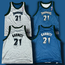 Load image into Gallery viewer, vintage reversible Champion Timberwolves GARNETT 21 jersey {S}
