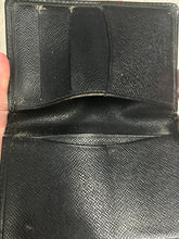 Cargar imagen en el visor de la galería, vintage Louis Vuitton wallet
