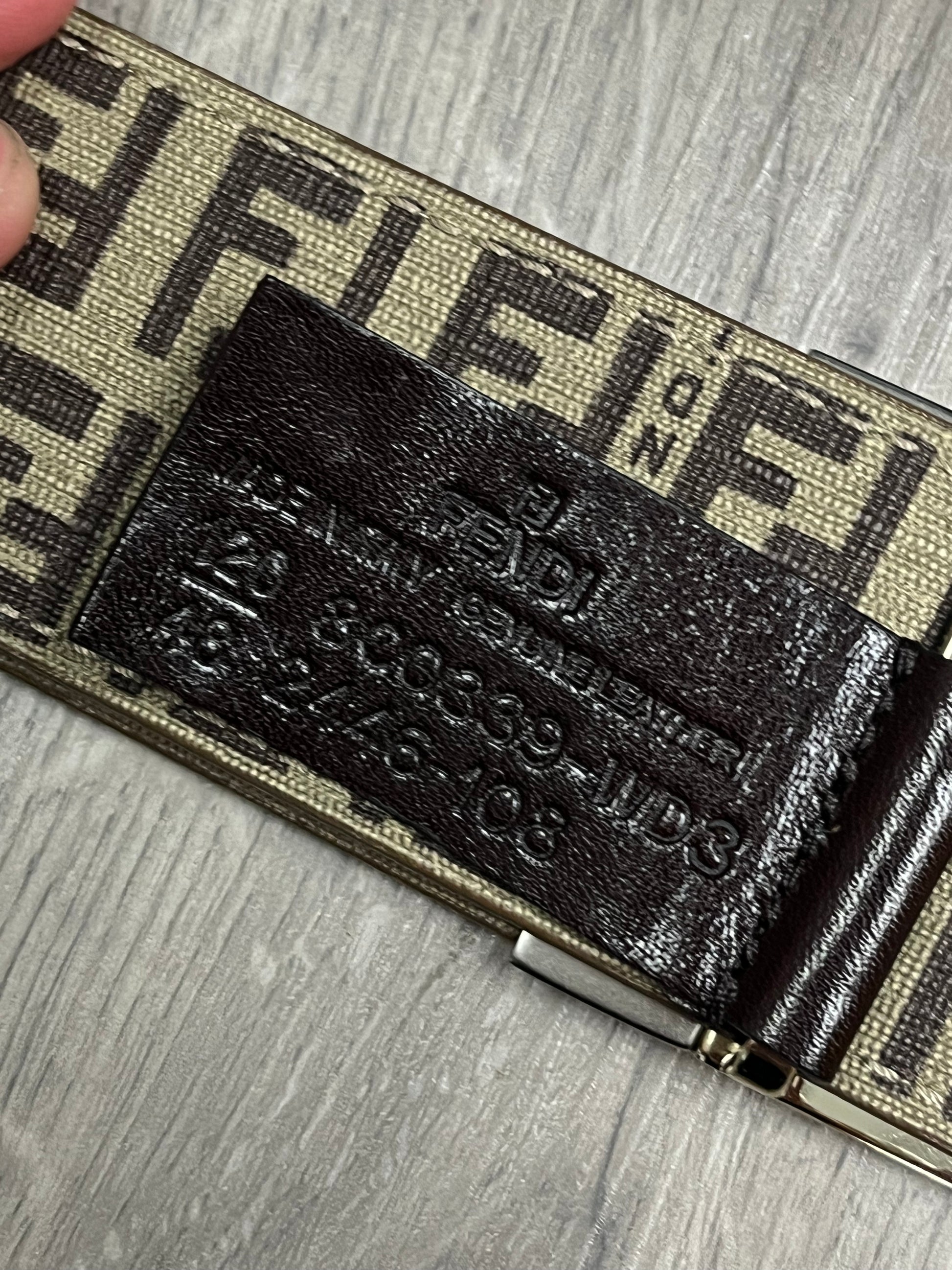 vintage Fendi reversible/wendebar belt