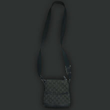 Load image into Gallery viewer, vintage Gucci slingbag
