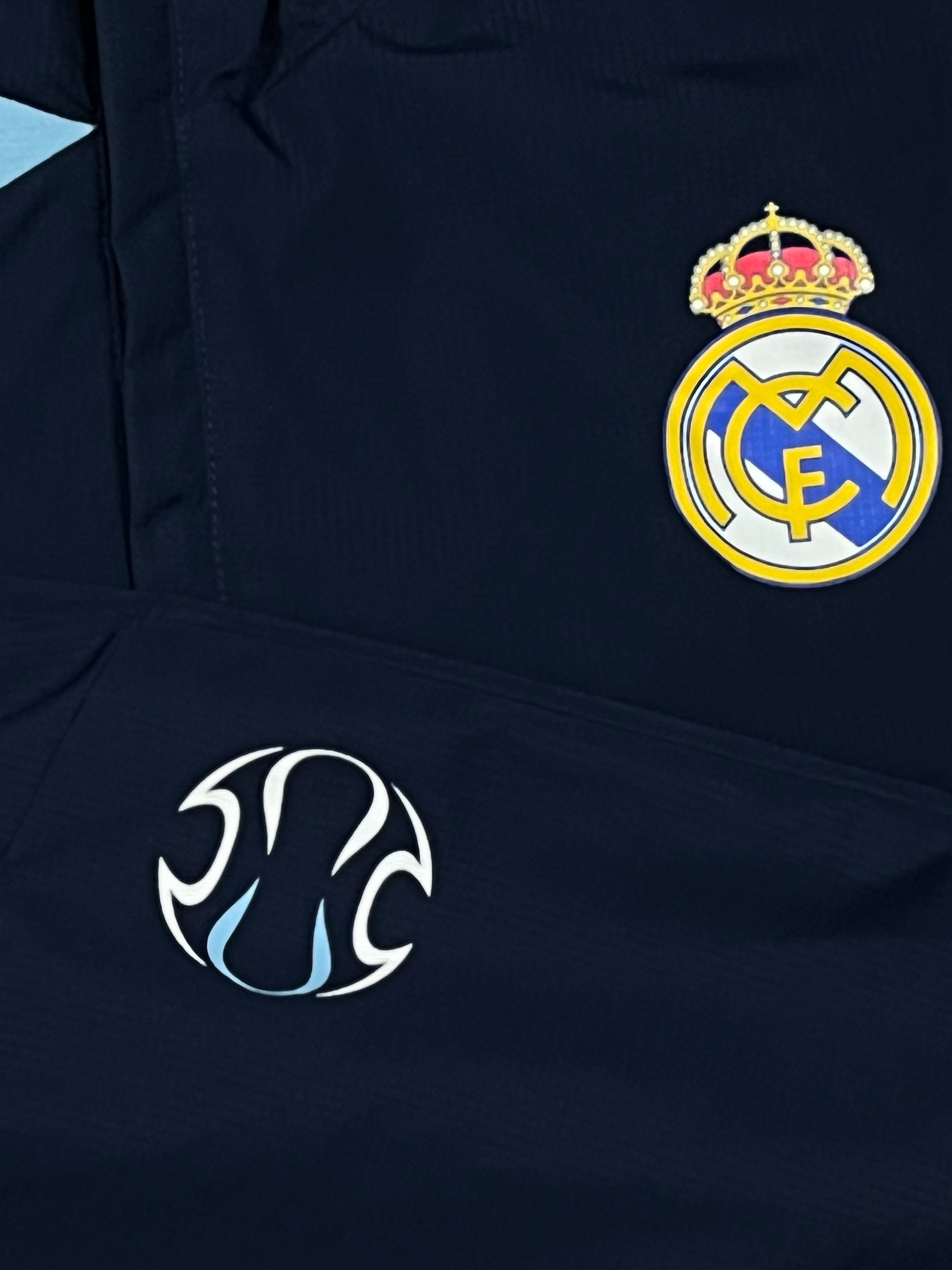 vintage Adidas Real Madrid halfzip windbreaker {M-L}