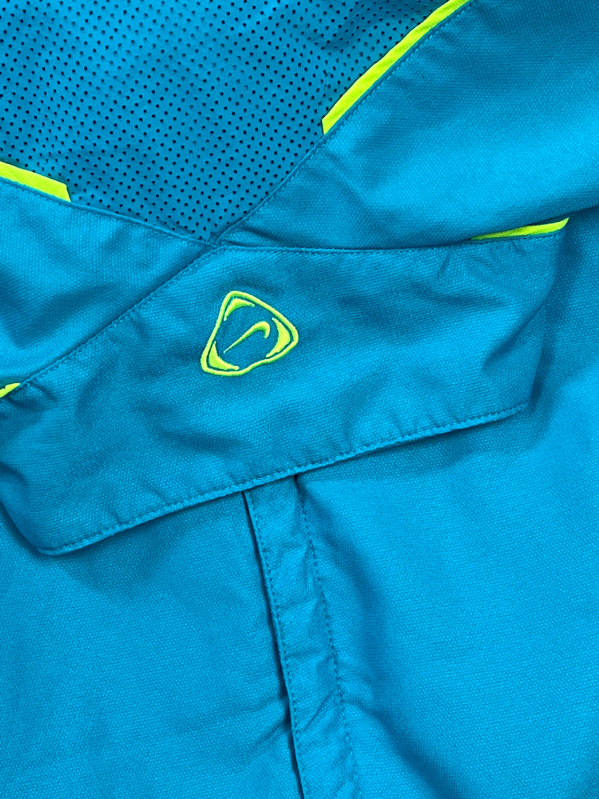 vintage Nike Fc Barcelona windbreaker {XL}