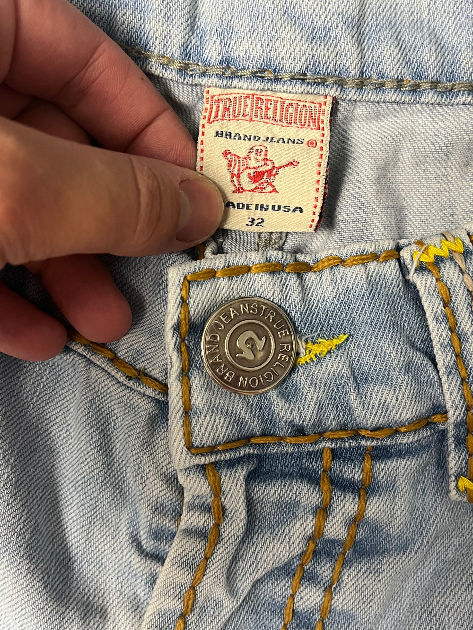 vintage True Religion jeans {M-L}