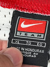 Cargar imagen en el visor de la galería, vintage Nike Sixers IVERSON 3 jersey {XL}
