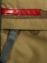 Cargar imagen en el visor de la galería, vintage Prada slingbag
