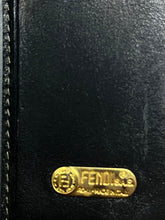 Lade das Bild in den Galerie-Viewer, vintage Fendi wallet
