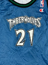 Lade das Bild in den Galerie-Viewer, vintage reversible Champion Timberwolves GARNETT 21 jersey {S}
