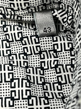 Carica l&#39;immagine nel visualizzatore di Gallery, Givenchy monogram shirt Givenchy
