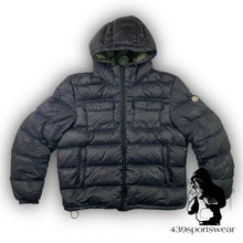 Carica l&#39;immagine nel visualizzatore di Gallery, Moncler winterjacket / pufferjacket Moncler
