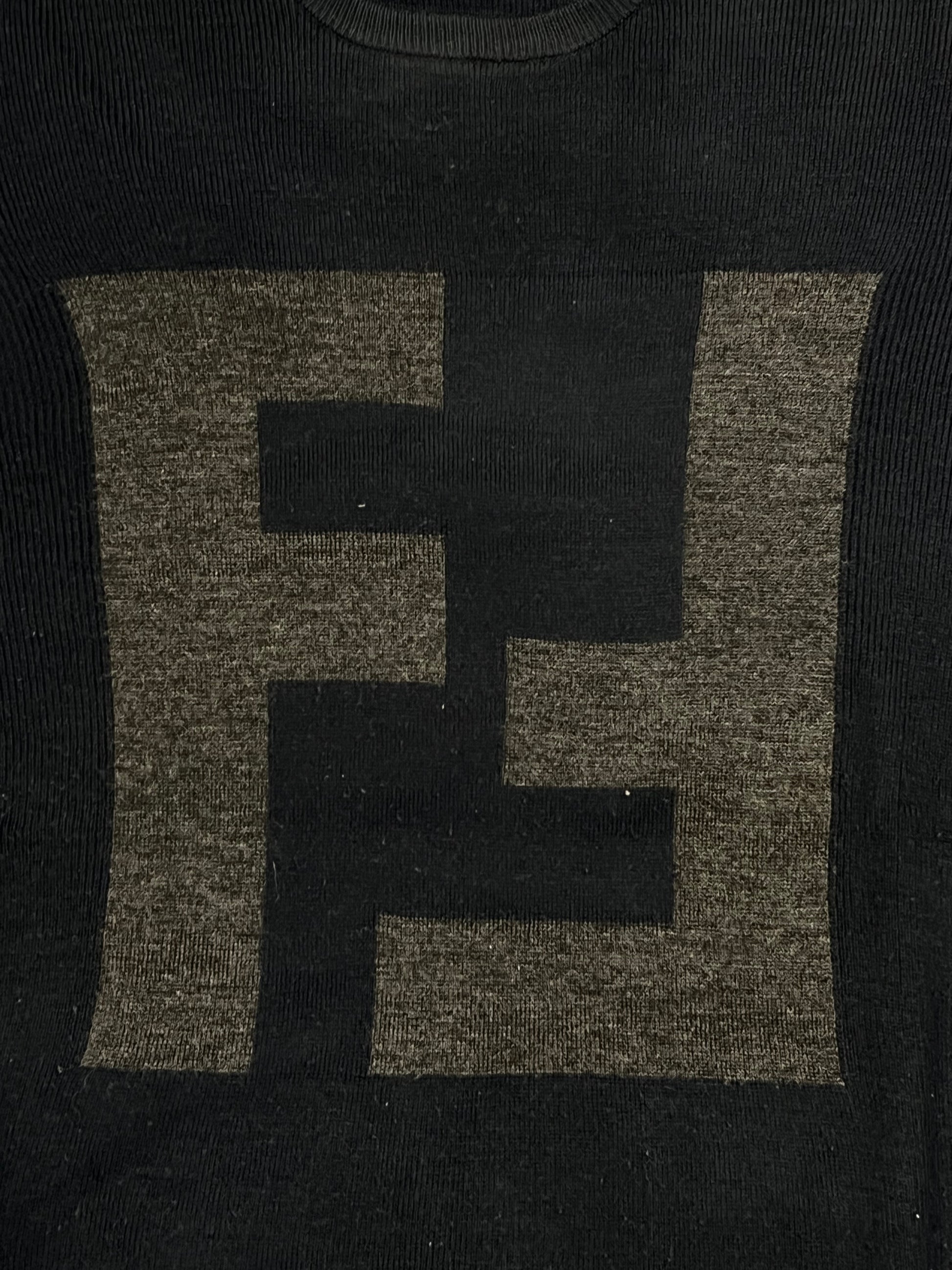 vintage Fendi knittedsweater {M}