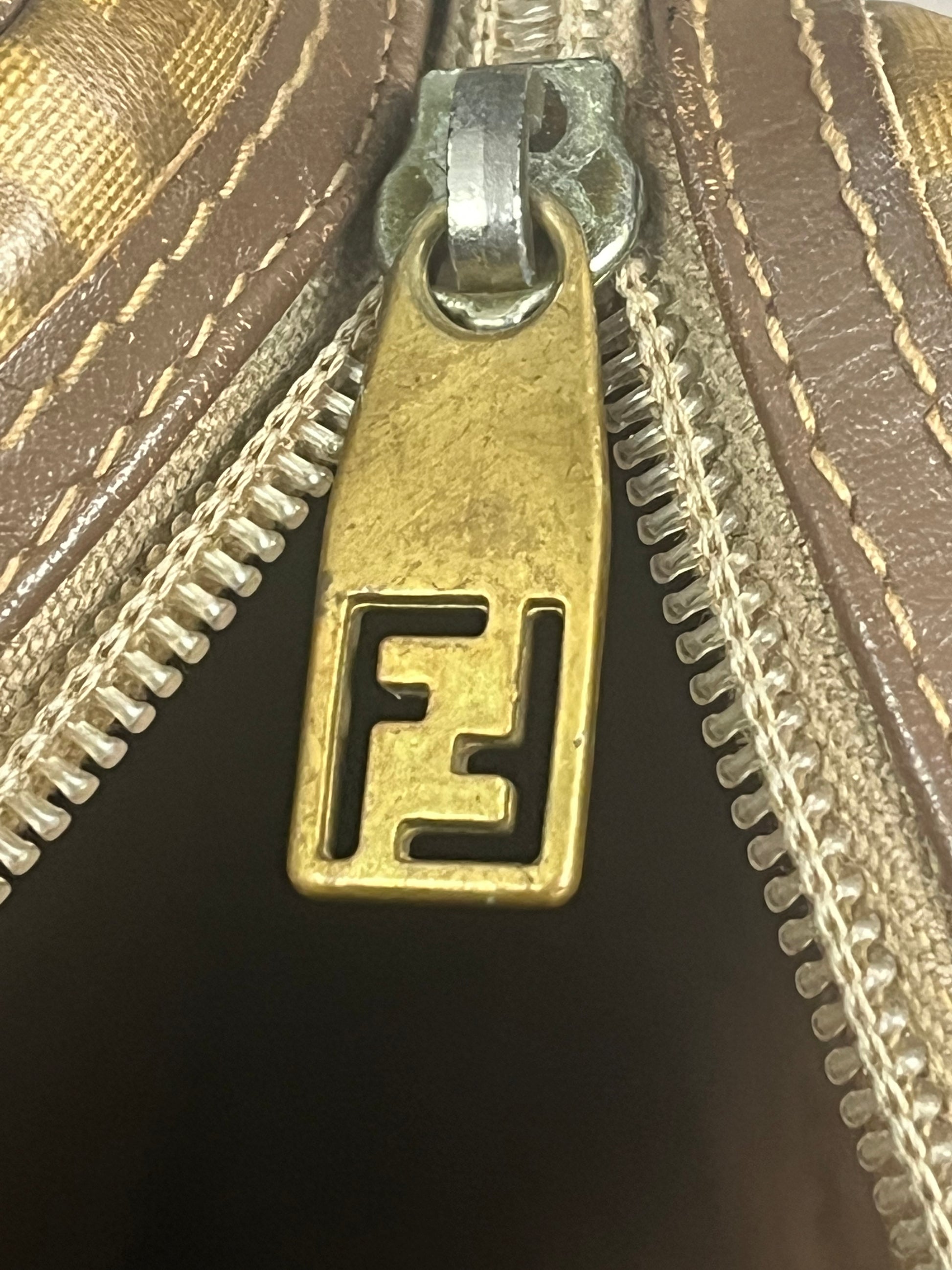 vintage Fendi slingbag