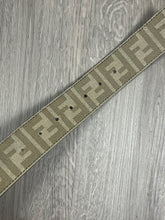 Load image into Gallery viewer, vintage Fendi reversible belt
