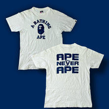 Lade das Bild in den Galerie-Viewer, vintage Bape a bathing ape t-shirt
