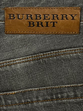 Lade das Bild in den Galerie-Viewer, vintage Burberry jeans {M}
