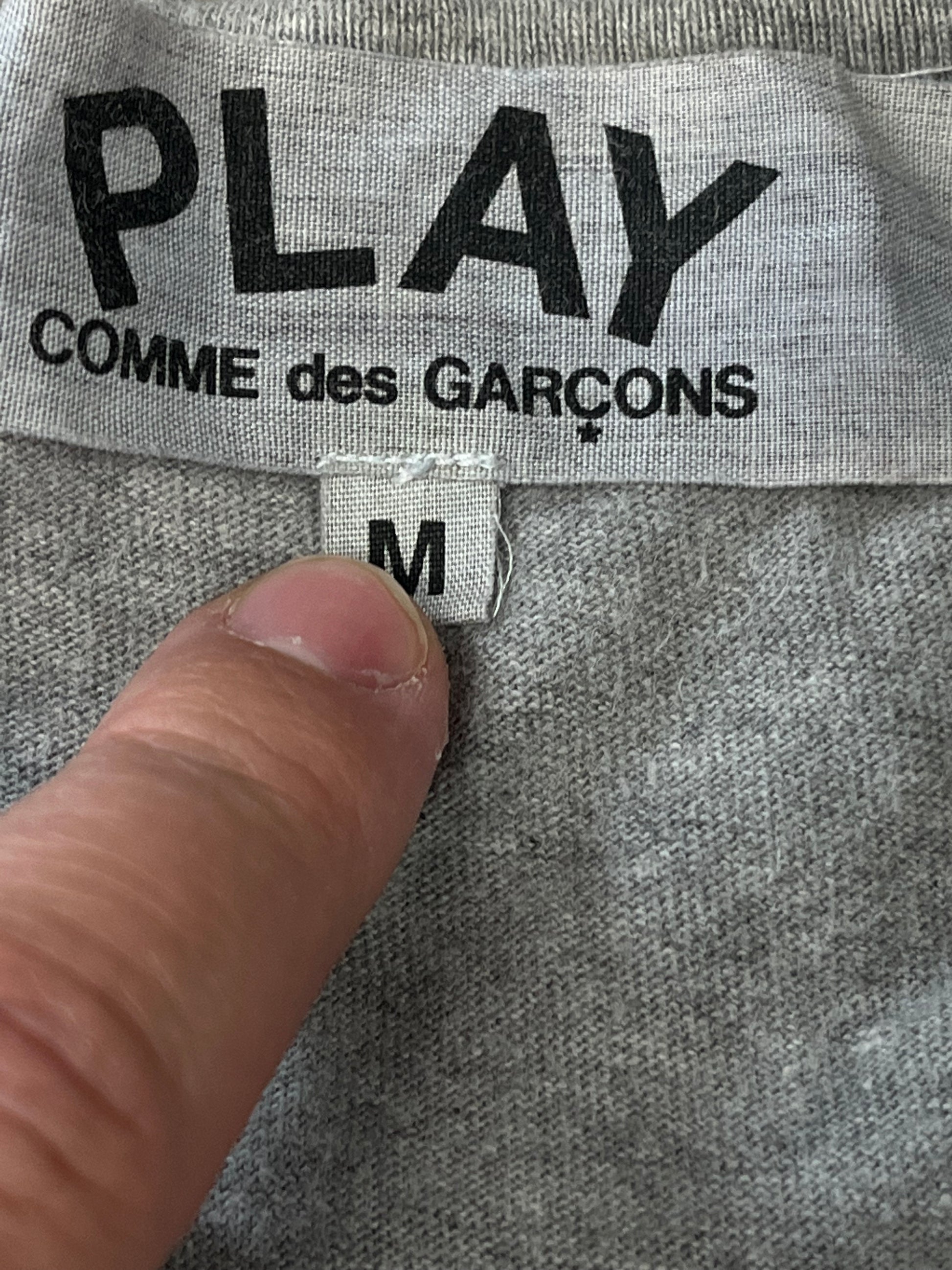 vintage Comme Des Garçons t-shirt {S-M}