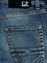 Carregar imagem no visualizador da galeria, vintage C.P Company jeans {XS}
