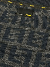 Carregar imagem no visualizador da galeria, vinatge Fendi monogram knittedsweater {S}
