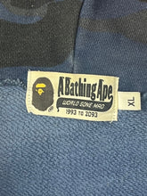 Load image into Gallery viewer, vintage BAPE a bathing ape tiger full zipper {L}
