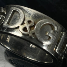 Carica l&#39;immagine nel visualizzatore di Gallery, vintage Dolce &amp; Gabbana ring
