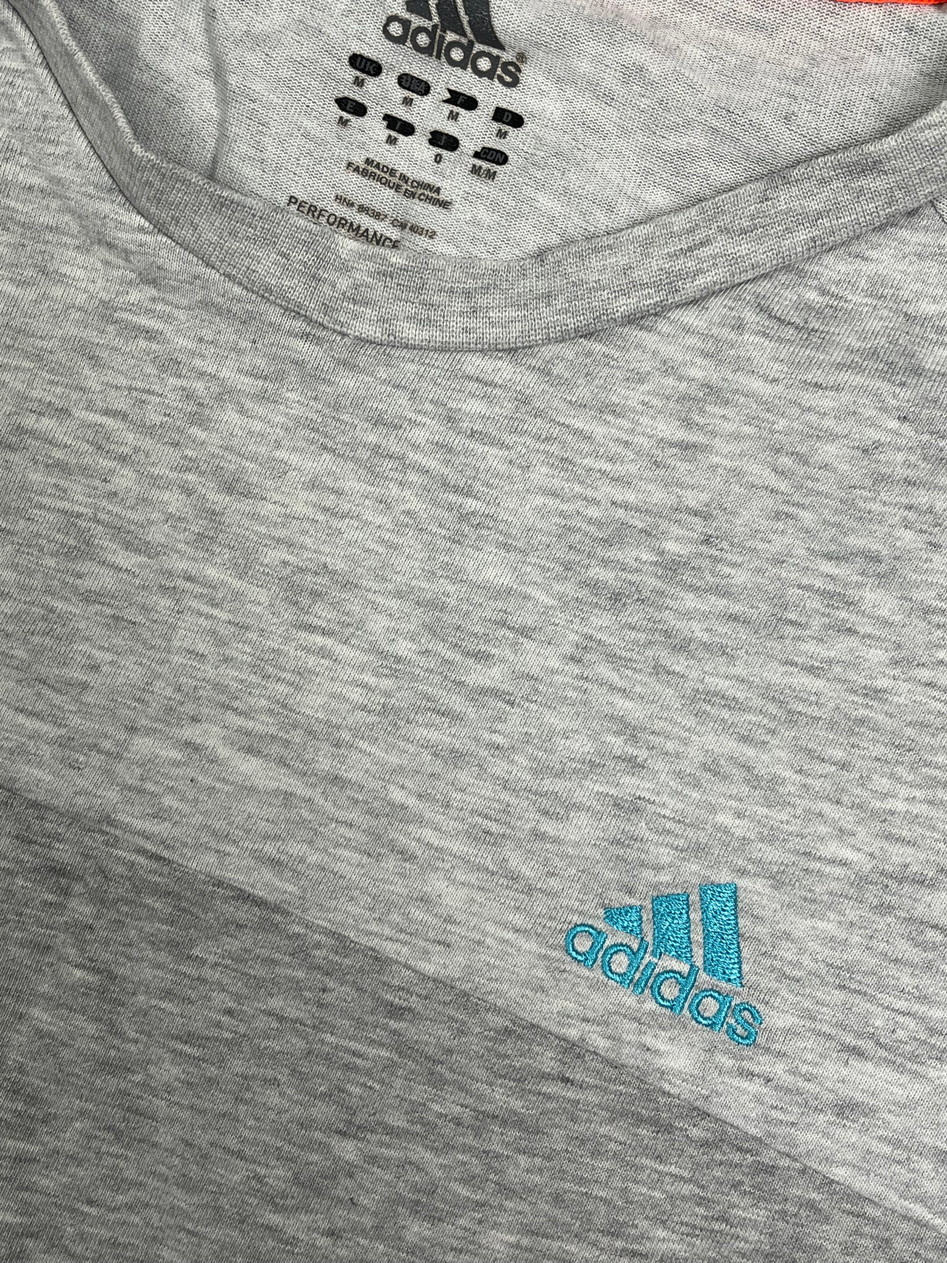 vintage Adidas Essential t-shirt {M}