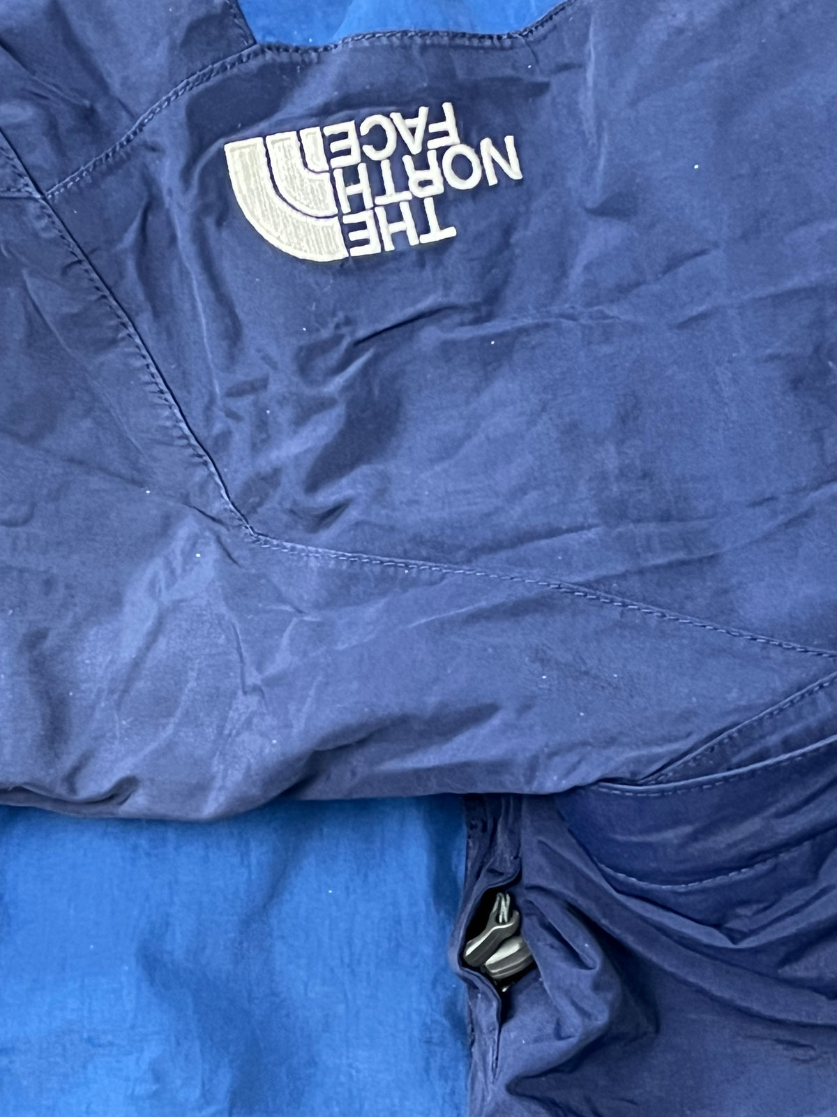 vintage The North Face windbreaker {M}
