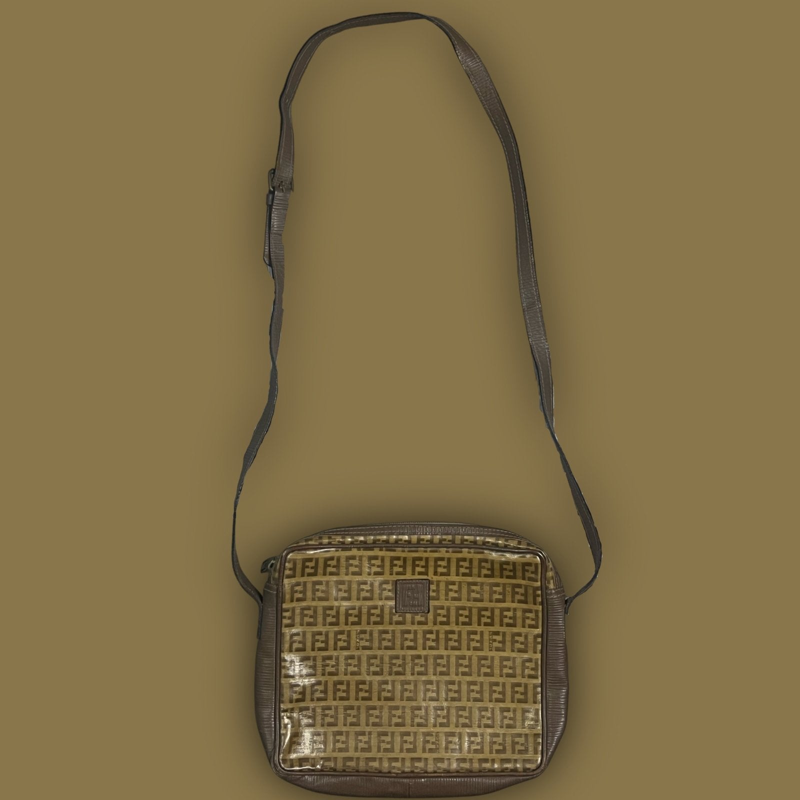 vintage Fendi slingbag