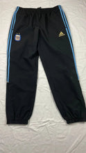 Lade das Bild in den Galerie-Viewer, vintage Adidas Argentina tracksuit Adidas
