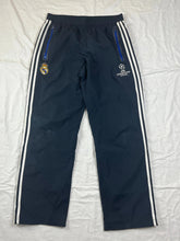 Carica l&#39;immagine nel visualizzatore di Gallery, vintage Adidas Real Madrid UCL trackpants Adidas

