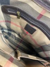 Cargar imagen en el visor de la galería, vintage Burberry sling bag Burberry
