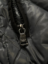 Carregar imagem no visualizador da galeria, vintage Emporio Armani winterjacket Emporio Armani
