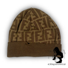 Lade das Bild in den Galerie-Viewer, vintage Fendi beanie Fendi
