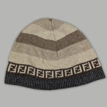 Carica l&#39;immagine nel visualizzatore di Gallery, vintage Fendi beanie Fendi
