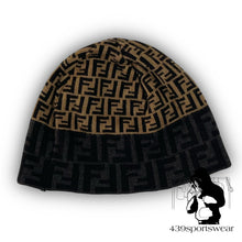 Carica l&#39;immagine nel visualizzatore di Gallery, vintage Fendi beanie Fendi
