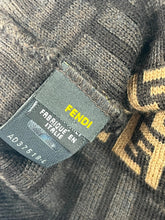 Cargar imagen en el visor de la galería, vintage Fendi beanie Fendi
