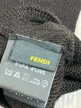 Carregar imagem no visualizador da galeria, vintage Fendi gloves Fendi
