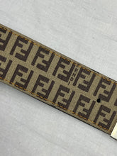 Lade das Bild in den Galerie-Viewer, vintage Fendi reversible belt Fendi
