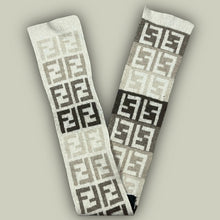 Charger l&#39;image dans la galerie, vintage Fendi scarf Fendi
