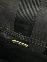 Carregar imagem no visualizador da galeria, vintage Fendi sling bag Fendi
