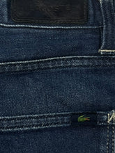 Lade das Bild in den Galerie-Viewer, vintage Lacoste jeans Lacoste

