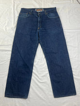 Carregar imagem no visualizador da galeria, vintage Levis jeans Levis
